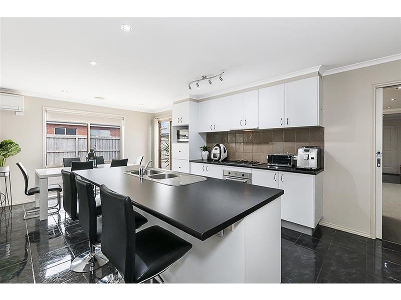 3 Sharpe  Avenue, Warrnambool VIC 3280