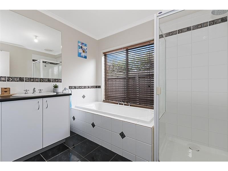 3 Sharpe  Avenue, Warrnambool VIC 3280