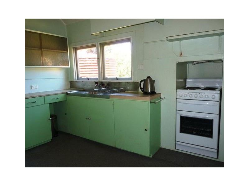 584 Hopkins Highway, Bushfield VIC 3281