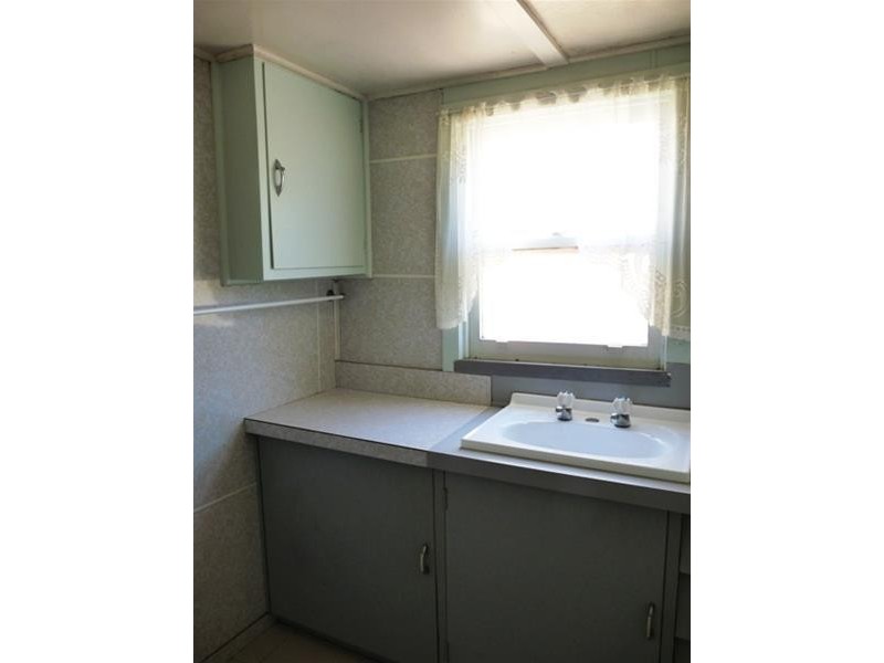 584 Hopkins Highway, Bushfield VIC 3281