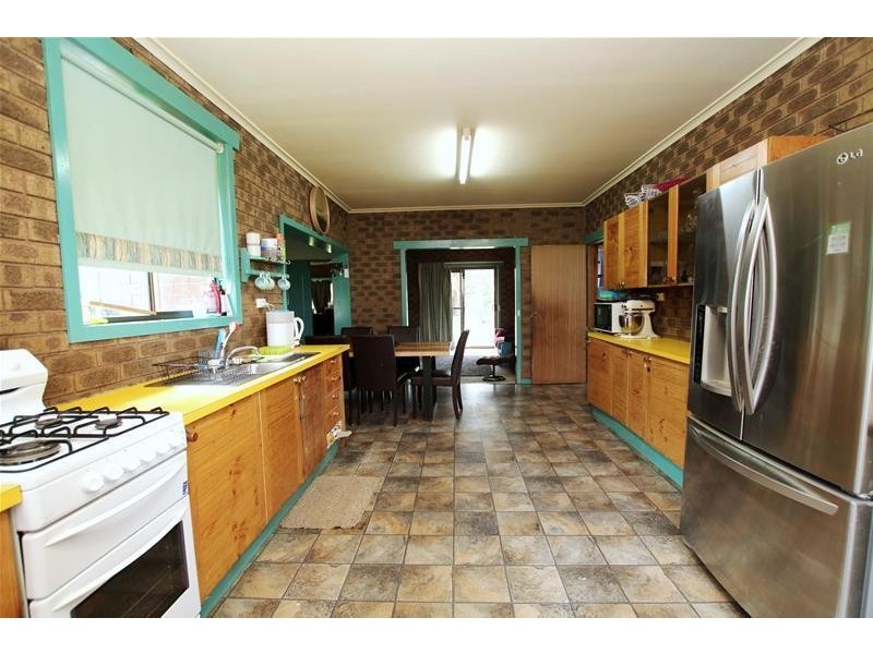 10 Porter Street, Woolsthorpe VIC 3276