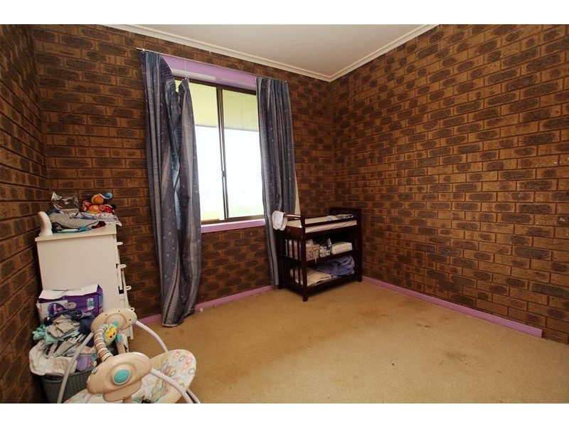 10 Porter Street, Woolsthorpe VIC 3276