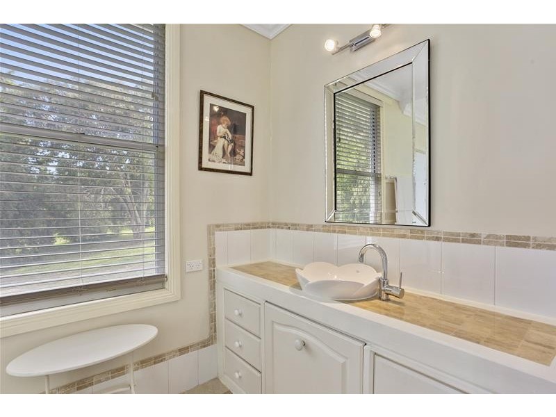 230 Warrne Road, Wangoom VIC 3279