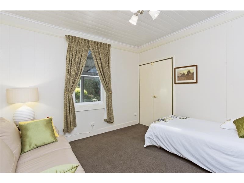 230 Warrne Road, Wangoom VIC 3279