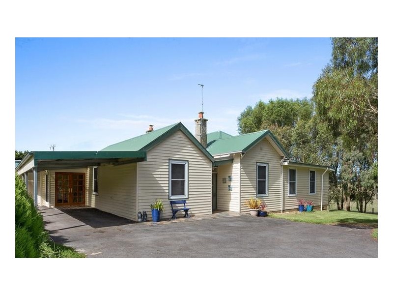 230 Warrne Road, Wangoom VIC 3279
