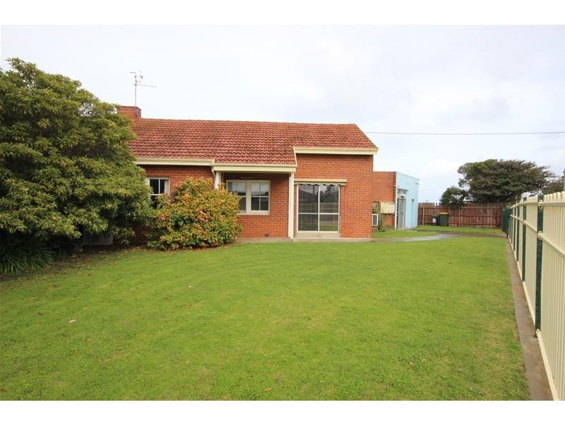 2 Ocean Grove, Warrnambool VIC 3280