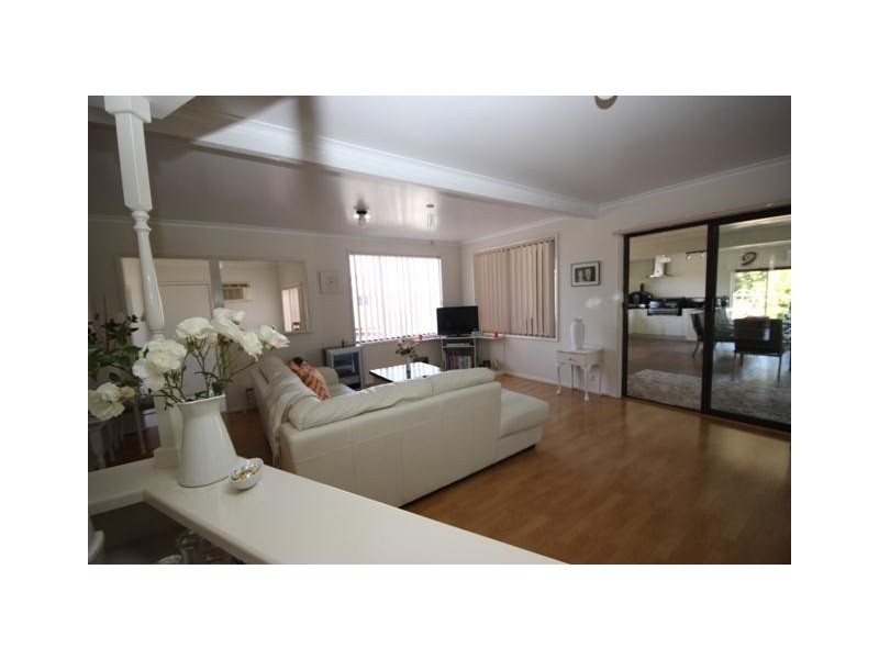 23 Quinns Road, Bushfield VIC 3281