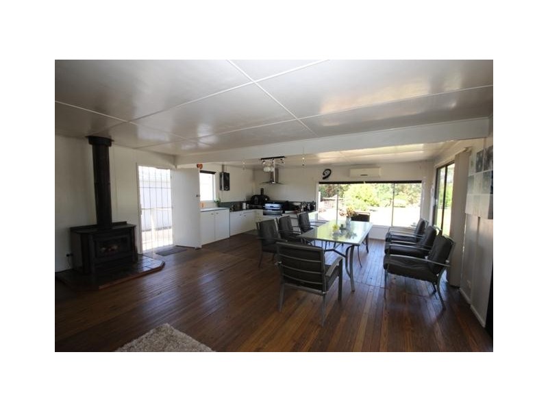 23 Quinns Road, Bushfield VIC 3281