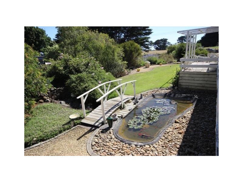 23 Quinns Road, Bushfield VIC 3281