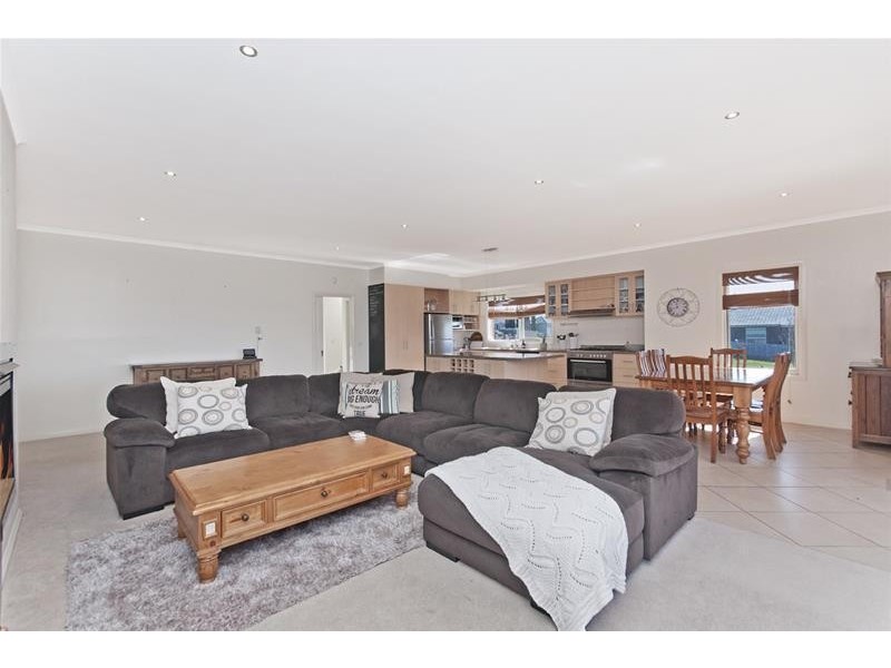 11a Wendy Place, Warrnambool VIC 3280
