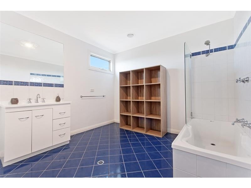 11a Wendy Place, Warrnambool VIC 3280