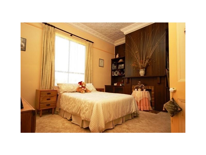 24 Townsend Street, Mortlake VIC 3272