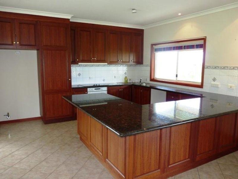 57 MacKinnons Bridge Road, Noorat VIC 3265