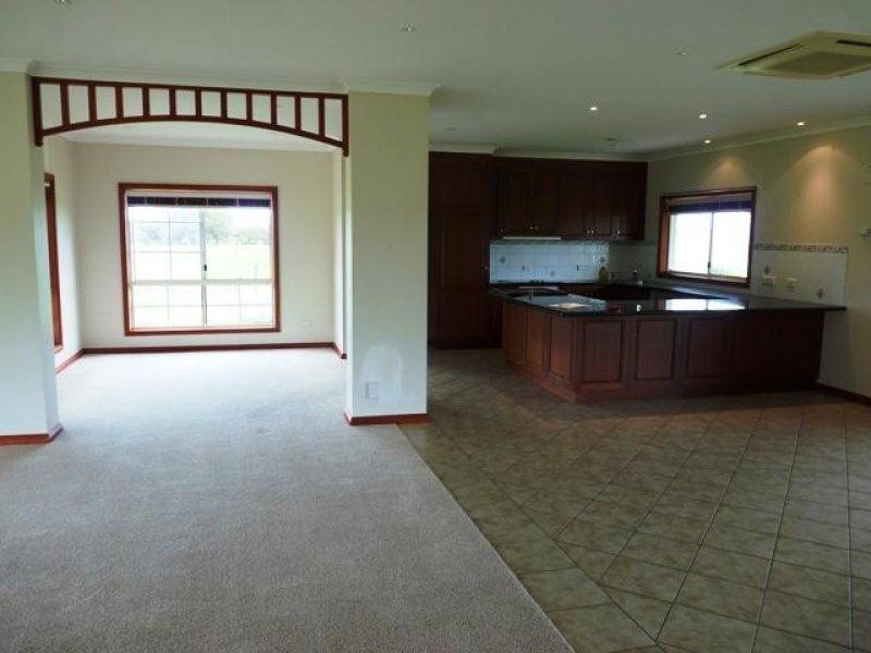 57 MacKinnons Bridge Road, Noorat VIC 3265