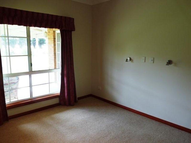 57 MacKinnons Bridge Road, Noorat VIC 3265