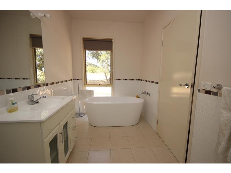 78 Esterly Ridge Road, Cudgee VIC 3265