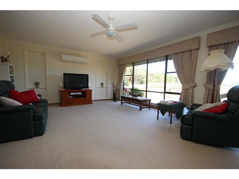 147 Merrivale Drive, Warrnambool VIC 3280