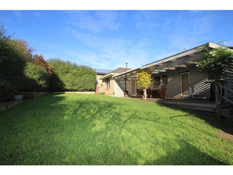 8 Wallace Avenue, Warrnambool VIC 3280