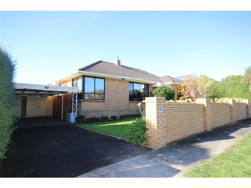 8 Wallace Avenue, Warrnambool VIC 3280