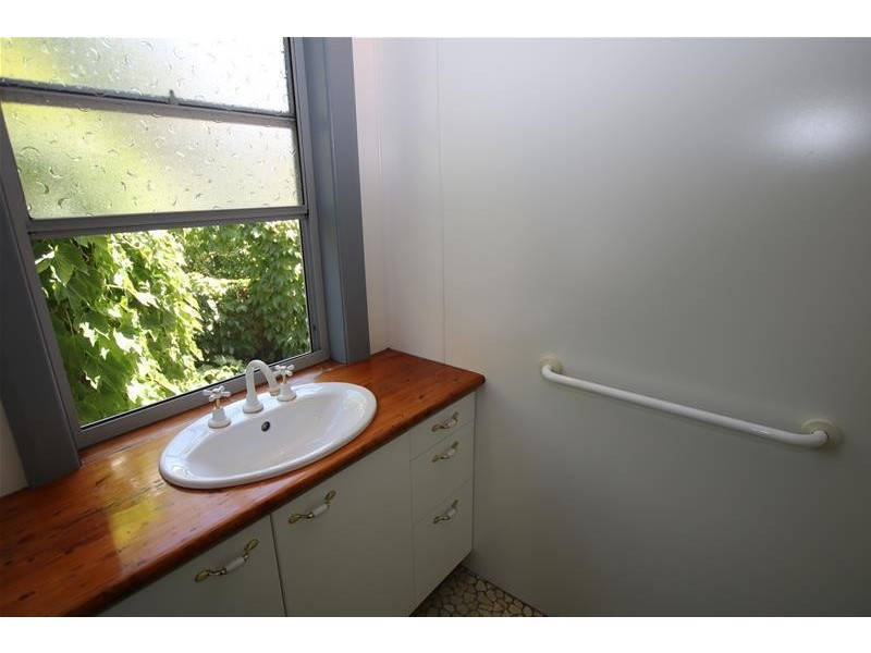 10 Russell Street, Macarthur VIC 3286