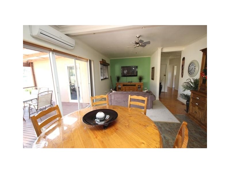 98 Ziegler Parade, Allansford VIC 3277