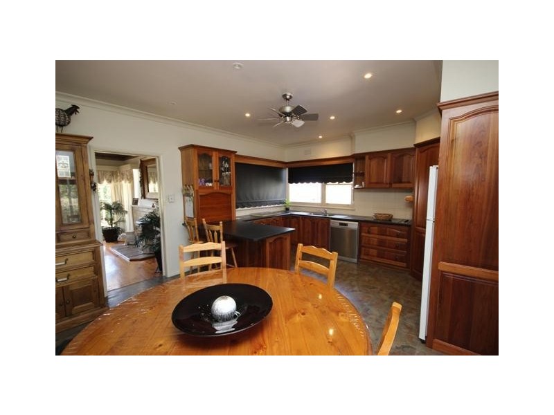 98 Ziegler Parade, Allansford VIC 3277