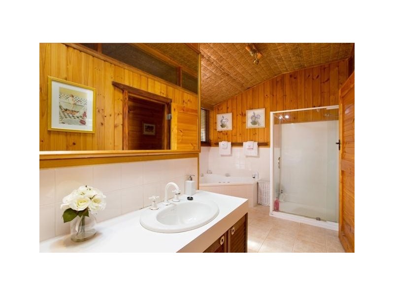 2 Wirilda Trail, Warrnambool VIC 3280