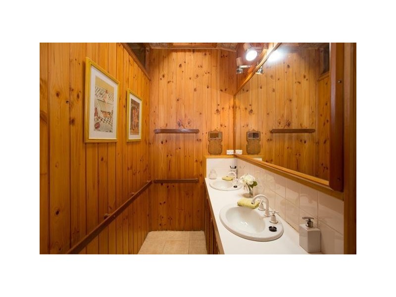 2 Wirilda Trail, Warrnambool VIC 3280