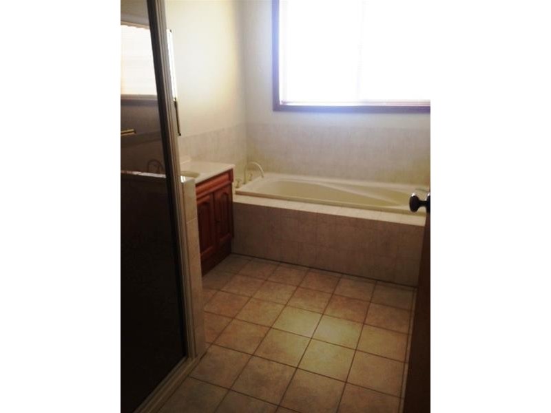 4 Coghlans Road, Warrnambool VIC 3280