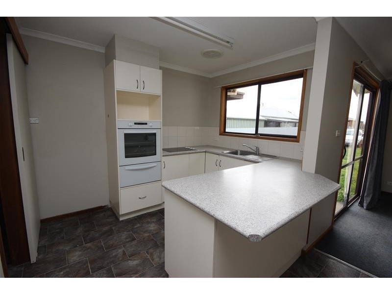 1 2 & 3/5 Murnane Street, Terang VIC 3264