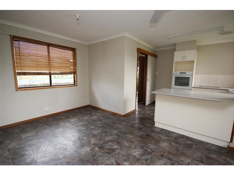 1 2 & 3/5 Murnane Street, Terang VIC 3264