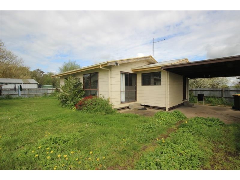 1 2 & 3/5 Murnane Street, Terang VIC 3264