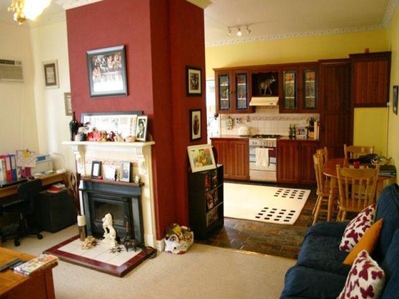 121 &  121a Commercial Road, Koroit VIC 3282