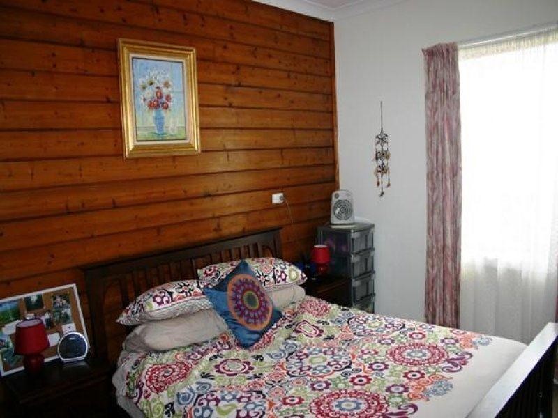 121 &  121a Commercial Road, Koroit VIC 3282