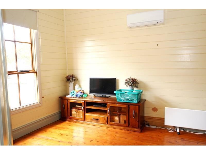 9 Commercial Place, Koroit VIC 3282