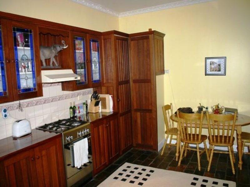 121 &  121a Commercial Road, Koroit VIC 3282