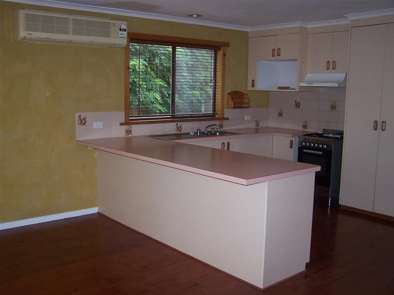 16 Station Street, Allansford VIC 3277