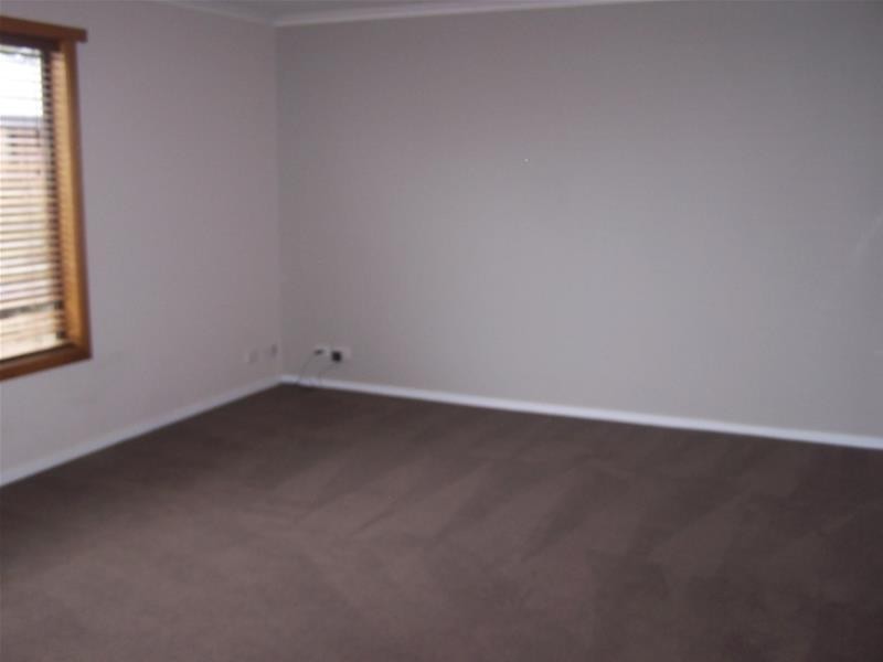 16 Station Street, Allansford VIC 3277