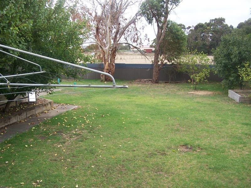 16 Station Street, Allansford VIC 3277