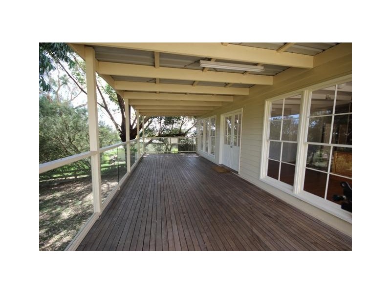 22 River Road, Woodford VIC 3281