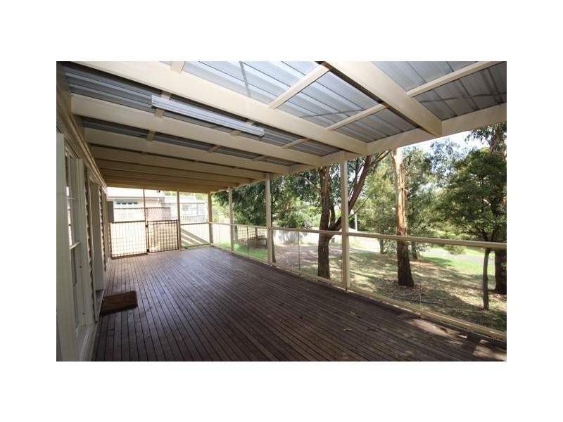 22 River Road, Woodford VIC 3281