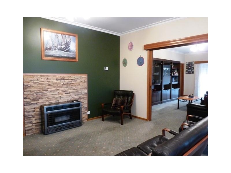 35 Hopkins Falls Road, Panmure VIC 3265