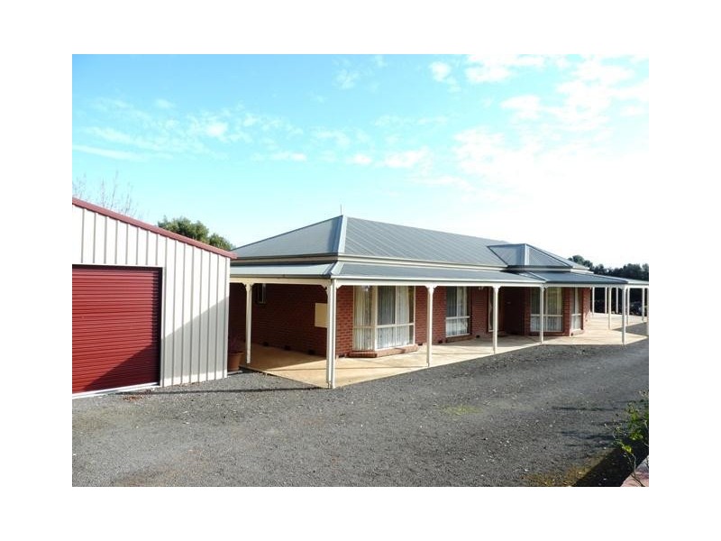 35 Hopkins Falls Road, Panmure VIC 3265