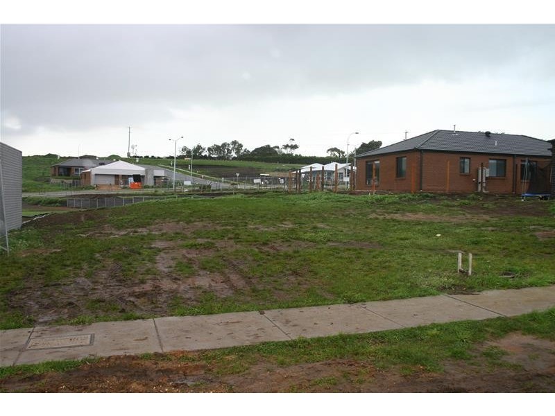 8 Penfold Drive, Warrnambool VIC 3280