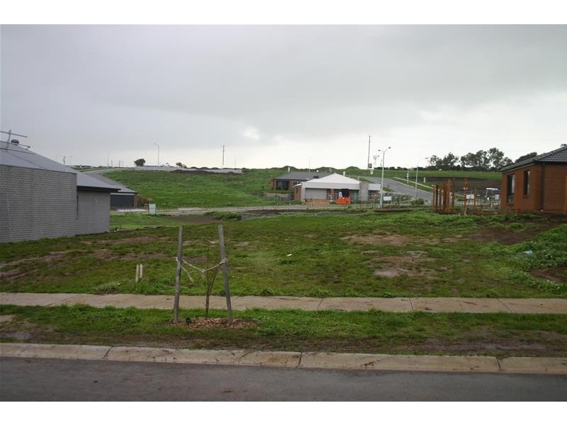 8 Penfold Drive, Warrnambool VIC 3280