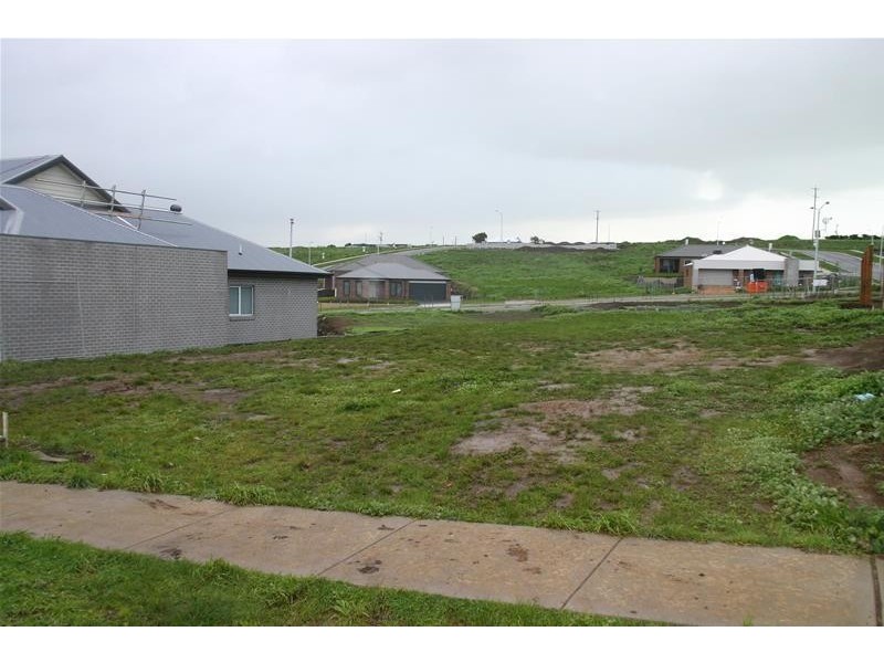 8 Penfold Drive, Warrnambool VIC 3280