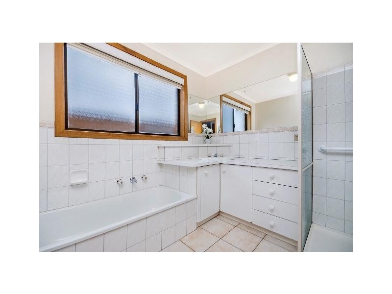 17 Marlee  Court, Warrnambool VIC 3280