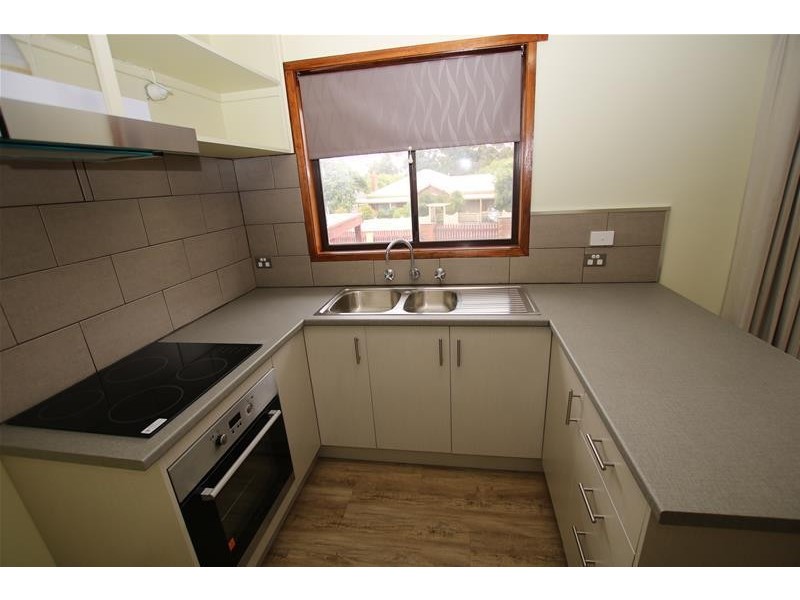 1/1 Kingfisher Grove, Warrnambool VIC 3280