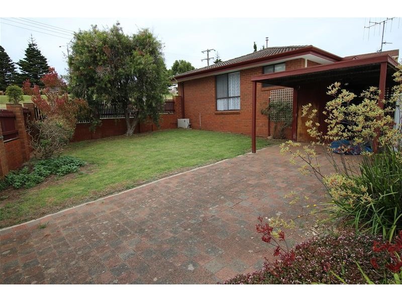 1/1 Kingfisher Grove, Warrnambool VIC 3280