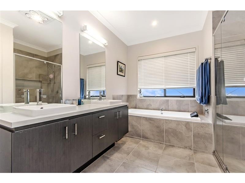 50 Sommerville Boulevard, Warrnambool VIC 3280